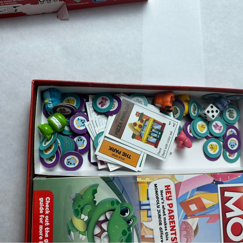 BOARD GAME & PUZZLE LOT X 3- MONOPOLY JR, RING IT ON, & ELENA (SEALED) PUZZLE - Picture 5 of 14
